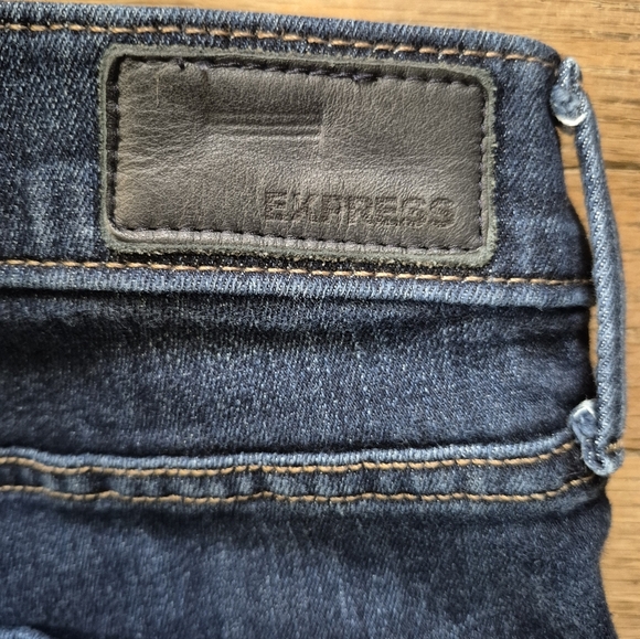 Express Women's Mid-Rise Stretch Blue Distressed Legging Jeans - 0R - Picture 7 of 9